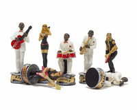 Håndmalede tematiske skakbrikker: The Jazz Band vs Rock Stars af Italfama