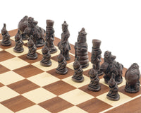 Berkeley Chess Alice in Wonderland Russet & Mahogany Skaksæt